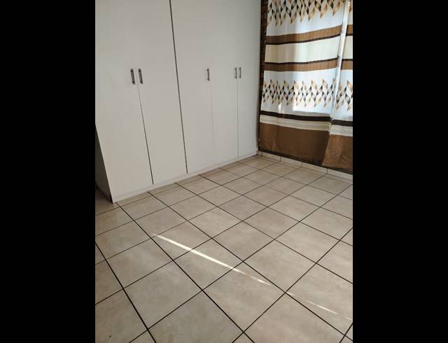 5 BEDROOM APARTMENT BLOCK FOR SALE IN AMAJUBA PARK